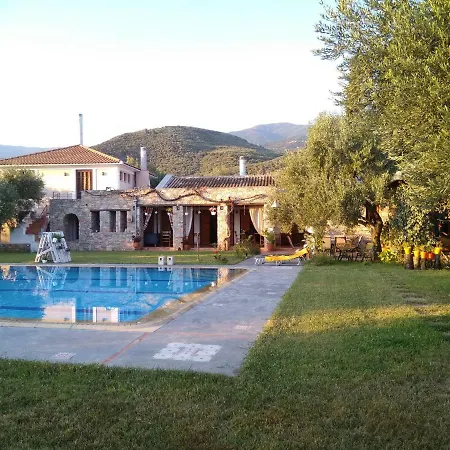 Vila εξοχικο πολυτελεσ με πισινα 